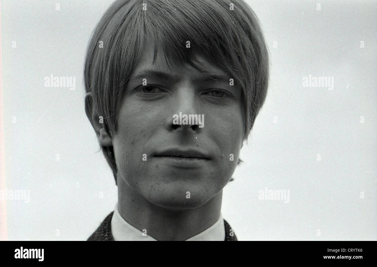 005569 - David Bowie in Paddington, London in 1968 Stock Photo