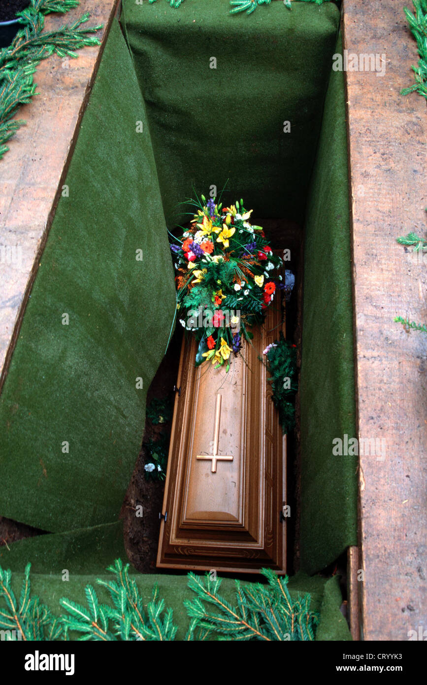 Open casket funeral hires stock photography and images Alamy