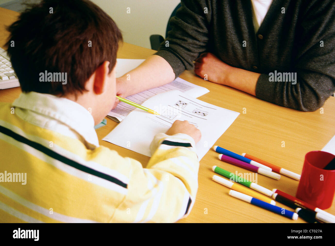 Intelligence test psychologist hires stock photography and images Alamy