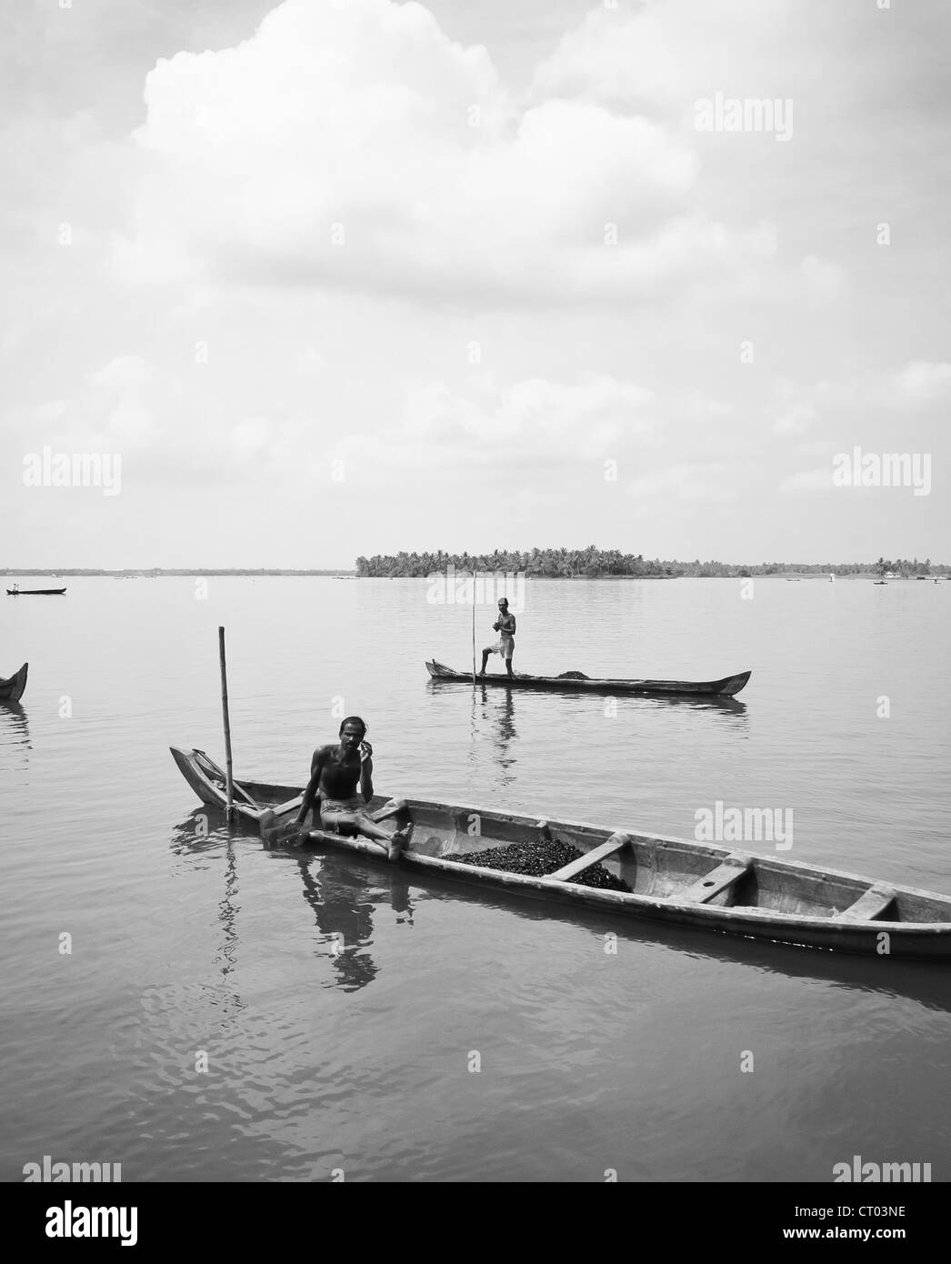 Canoe boats kerala Black and White Stock Photos & Images Alamy