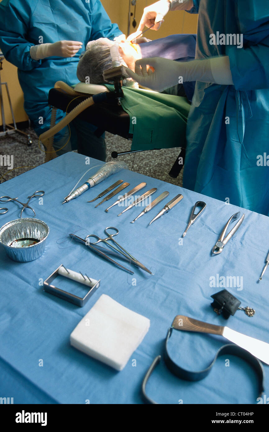 Scalpels And Surgical Instruments Hi Res Stock Photography And Images