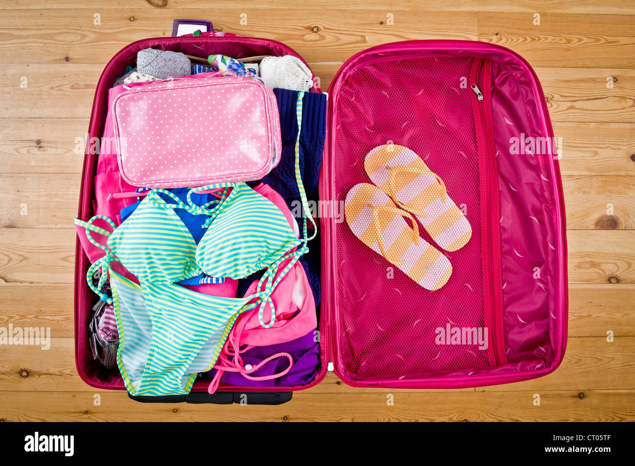 Pink Suitcase High Resolution Stock Photography and Images - Alamy