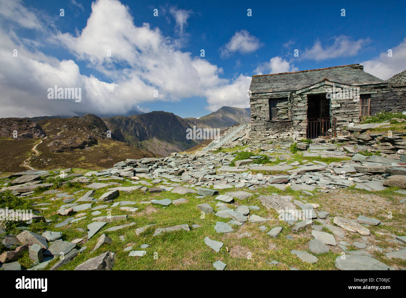Mountain Rescue Hut Dubbs Quarry Near Buttermere Under Haystacks Fleetwith Pike Mountains The Lake District Cumbria England UK Stock Photo