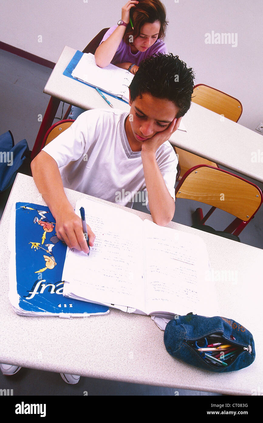 HIGH SCHOOL CLASS Stock Photo - Alamy