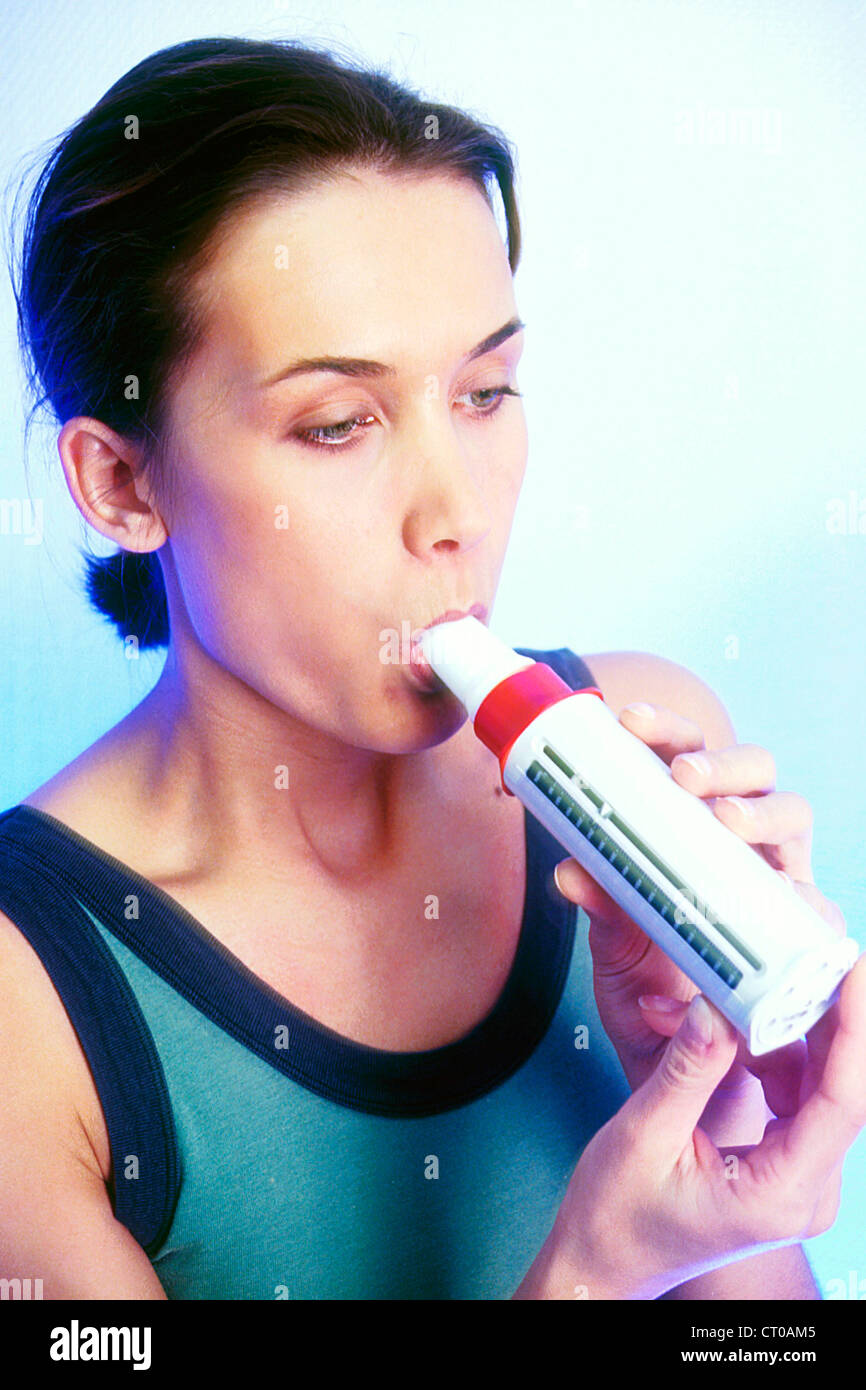 BREATHING, SPIROMETRY IN A WOMAN Stock Photo Alamy