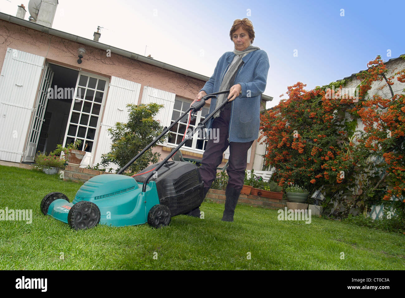 ELDERLY PERSON GARDENING Stock Photo - Alamy