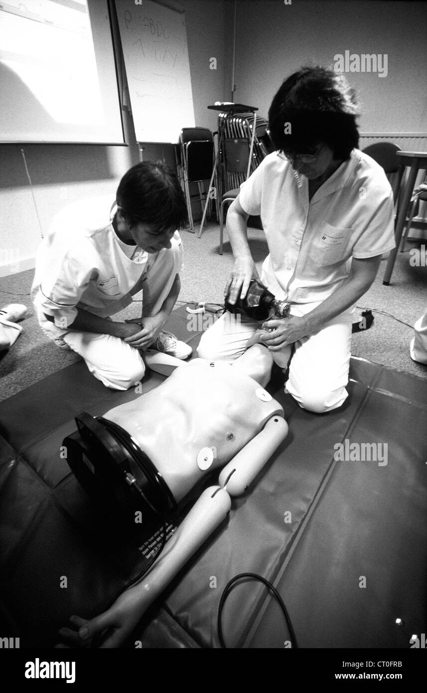 Assisted breathing device Black and White Stock Photos & Images - Alamy