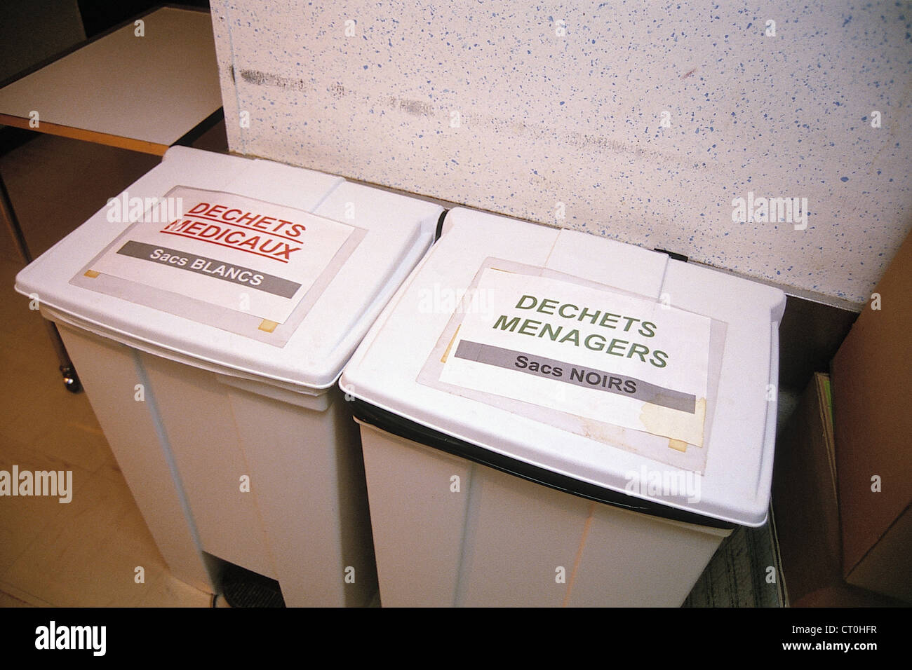 Hospital clinical waste hi-res stock photography and images - Alamy