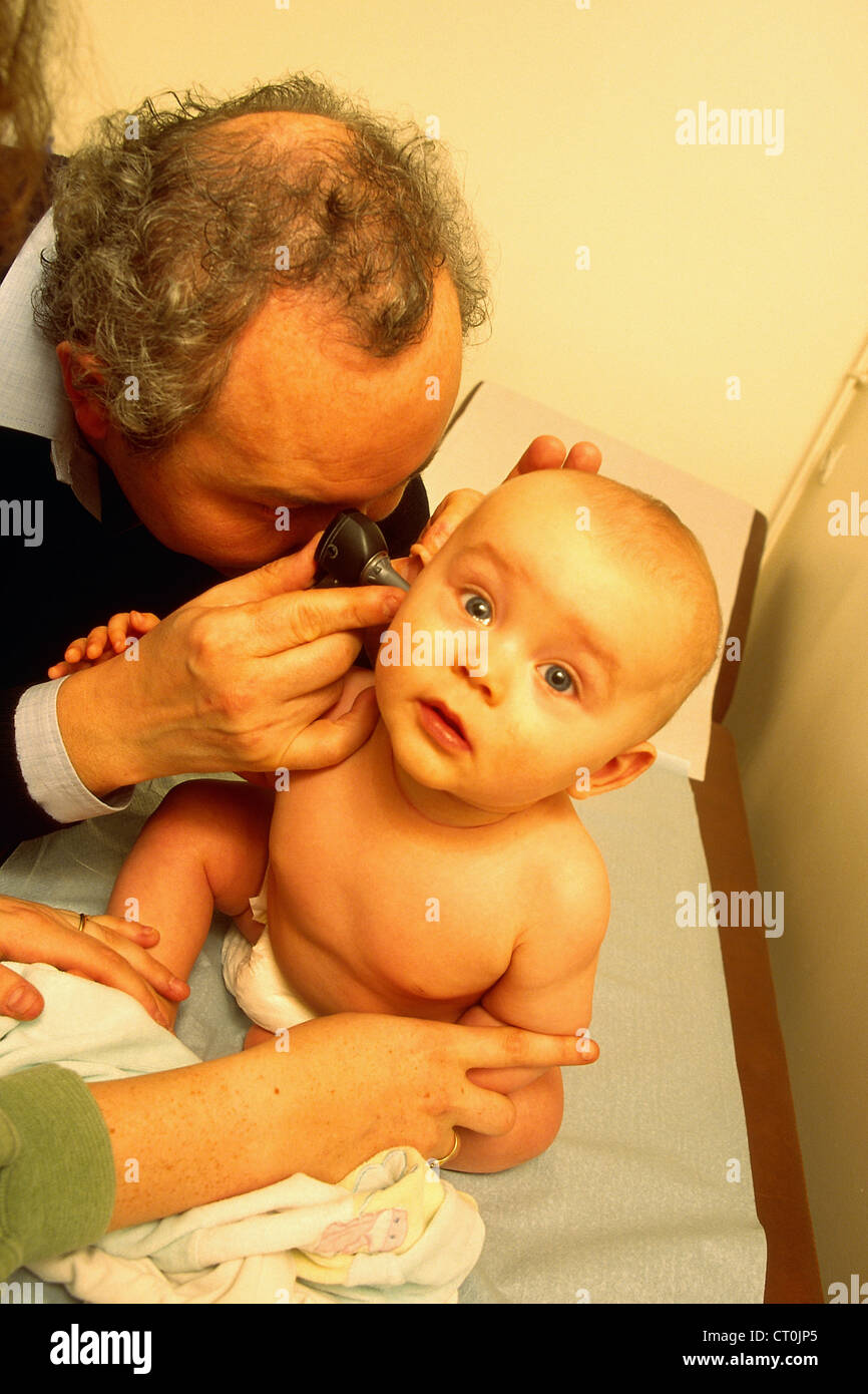 Otoscopic examination baby hires stock photography and images Alamy