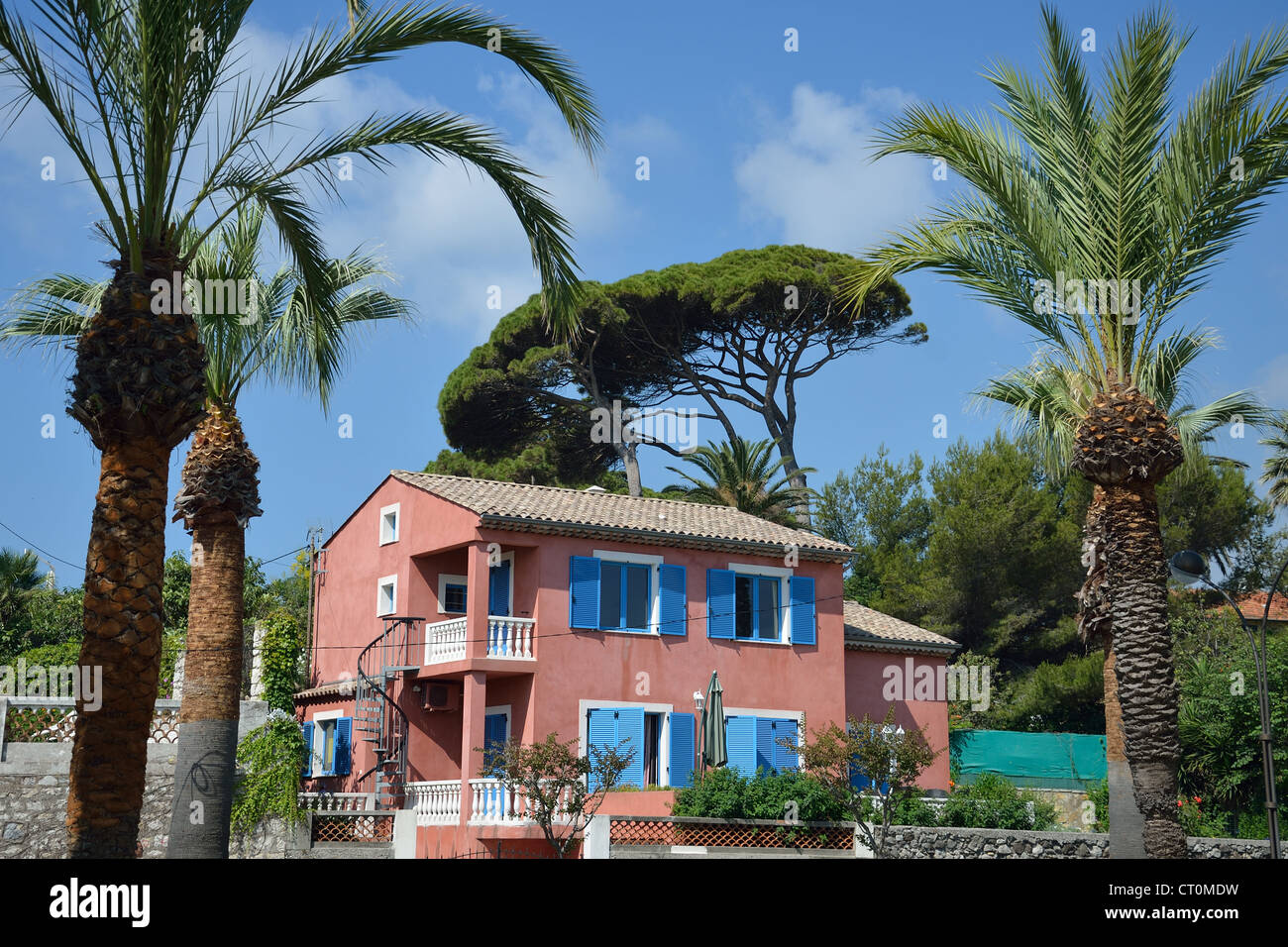 Colourful villa, Antibes, Côte d'Azur, Alpes-Maritimes, Provence-Alpes-Côte d'Azur, France Stock Photo