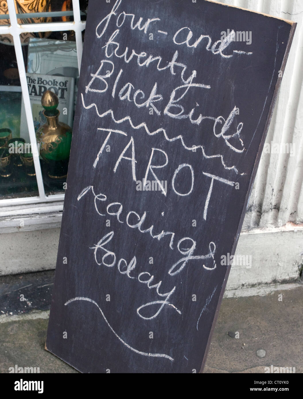 Sign for Tarot card readings outside shop in Islington, London Stock Photo