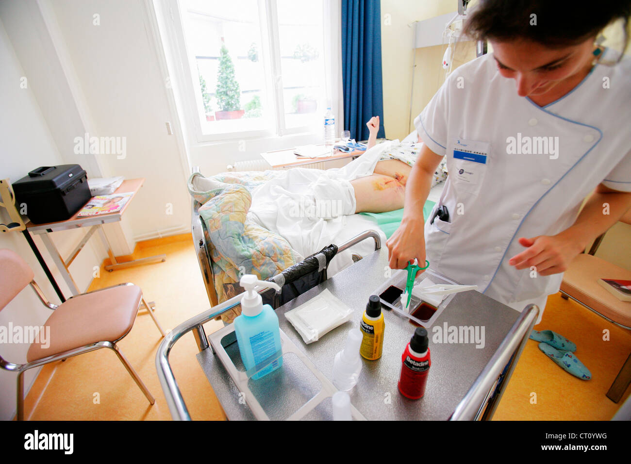 NURSE DISPENSING CARE Stock Photo Alamy