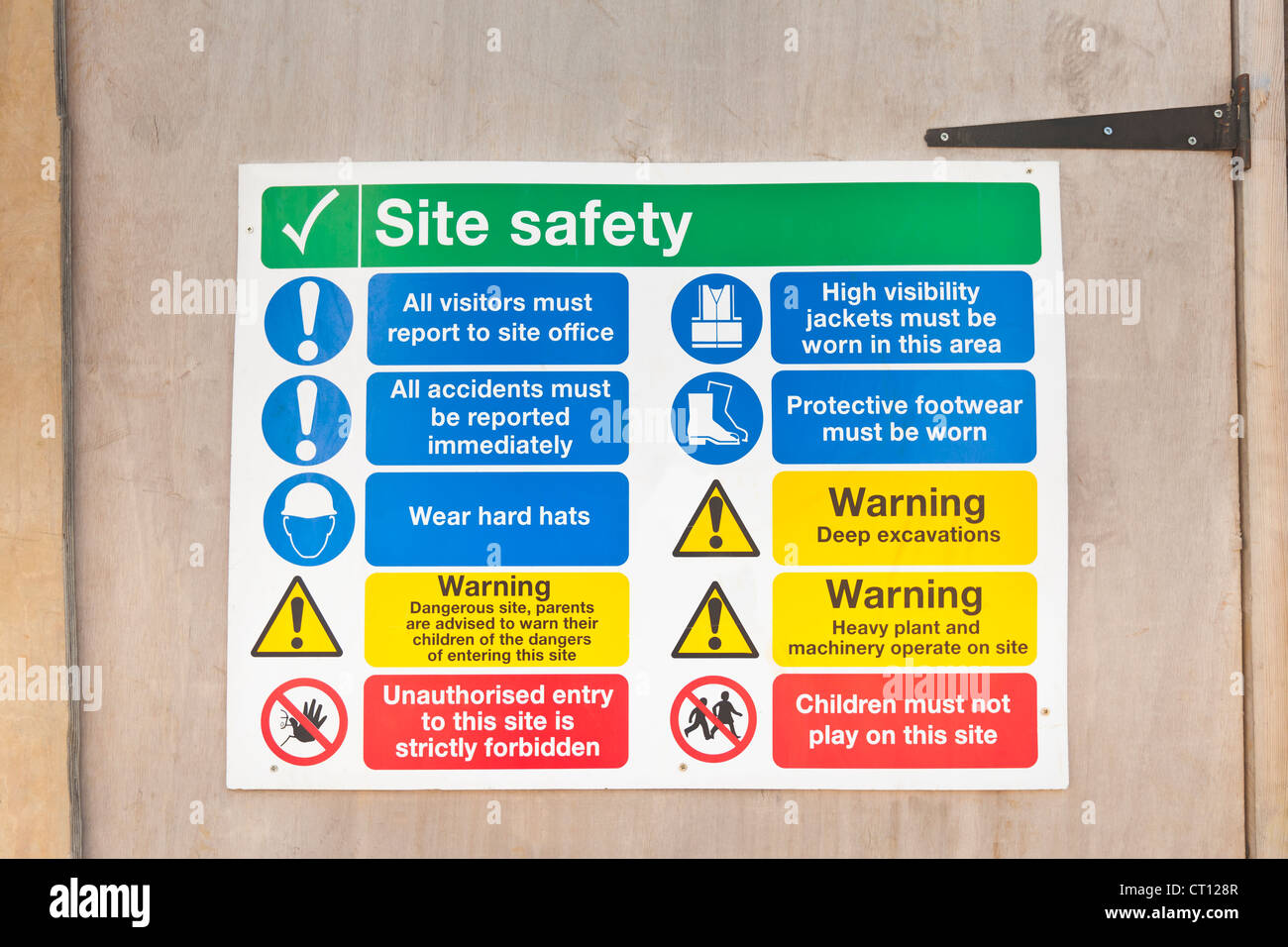 Health and safety notice at building site, England Stock Photo