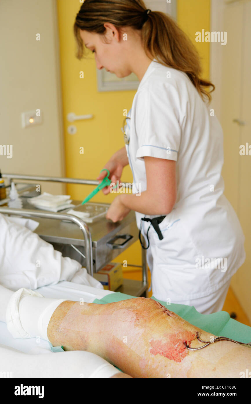 Man lying in hospital bandage hi-res stock photography and images - Alamy