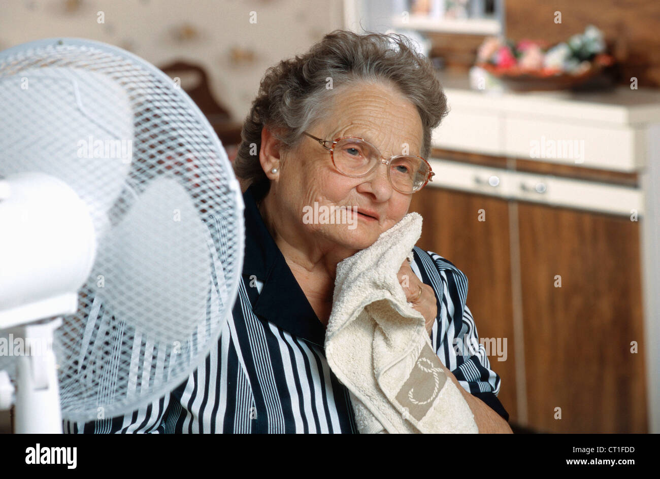 WARM WEATHER, ELDERLY PERSON Stock Photo Alamy
