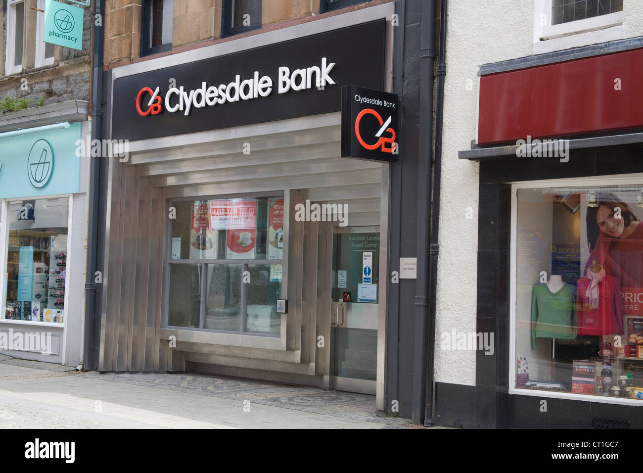 Scotland Branch of Clydesdale Bank next to Pharmacy Stock Photo Alamy