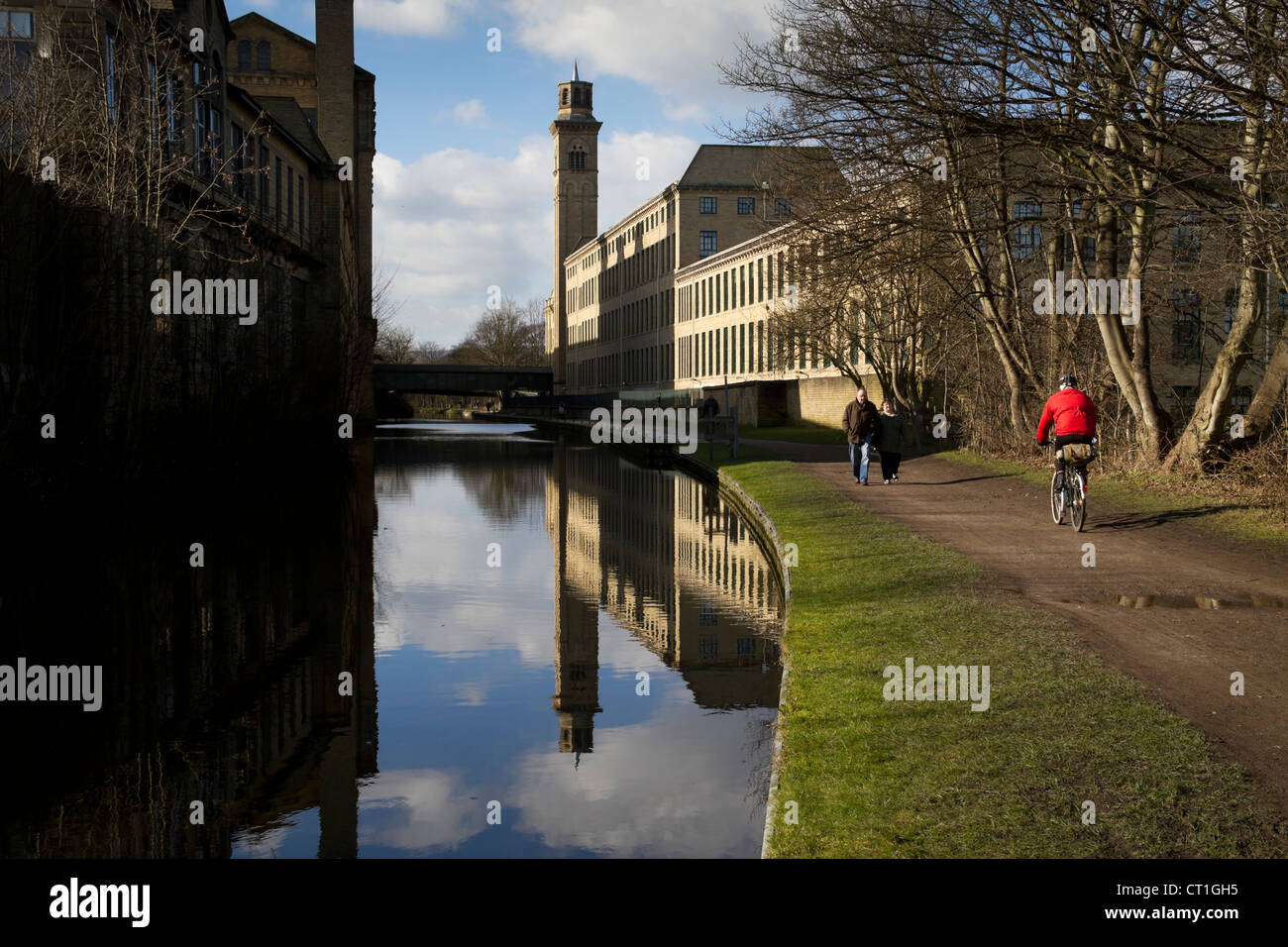 New Mill on The Leeds Liverpool Canal at Saltaire. Stock Photo