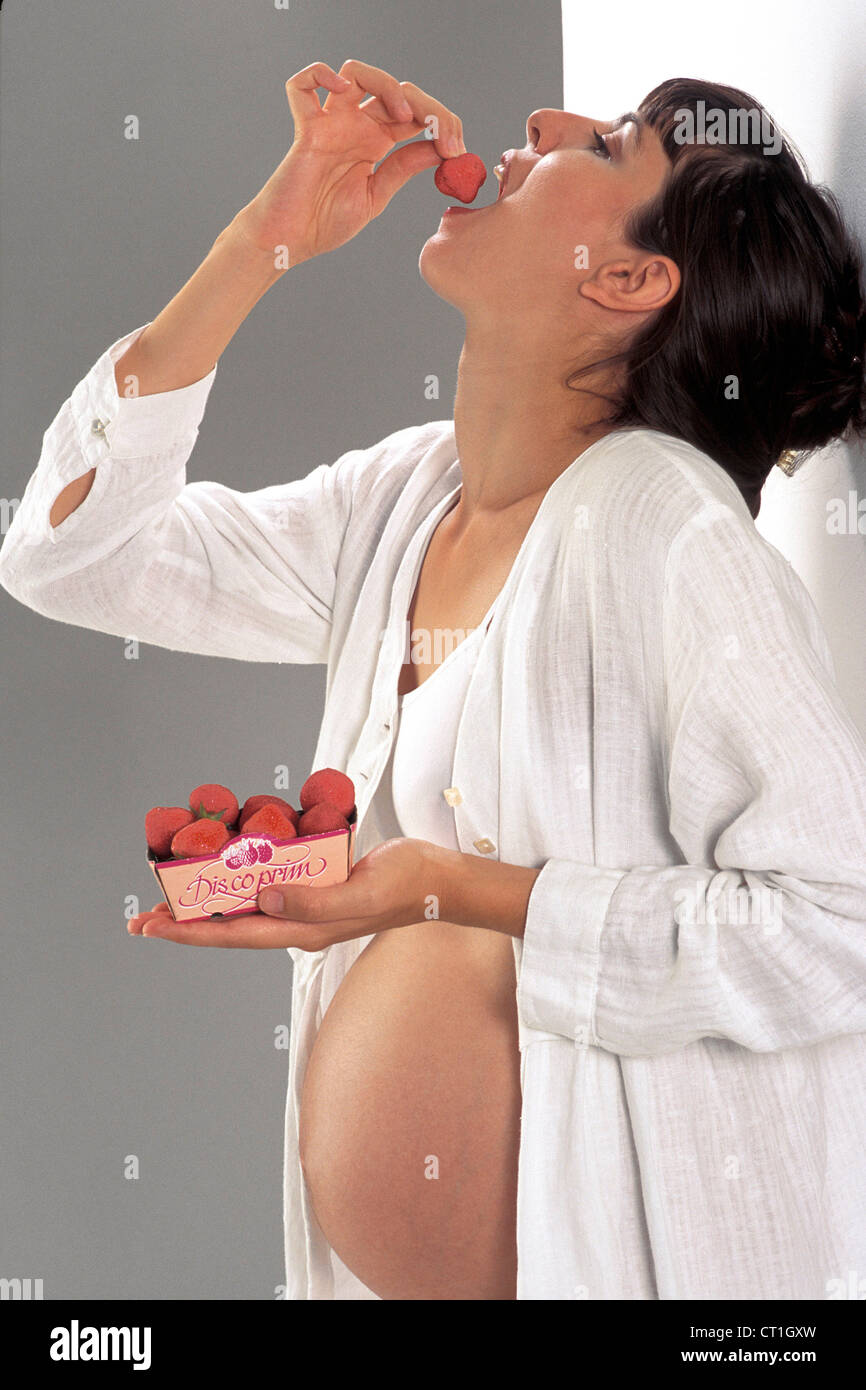 8 months pregnant food hi-res stock photography and images - Alamy