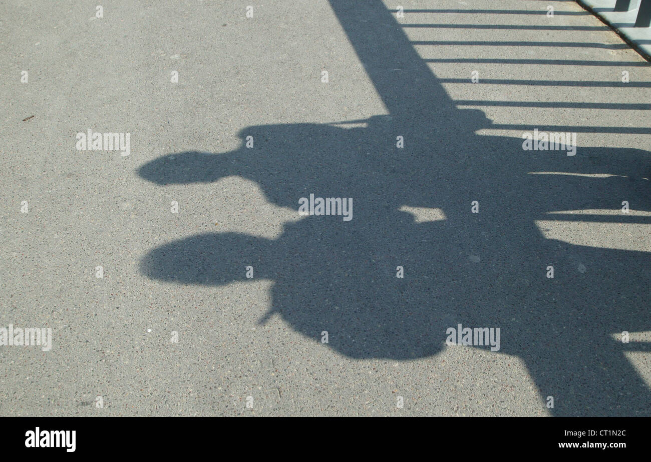Silhouettes man woman in hi-res stock photography and images - Alamy