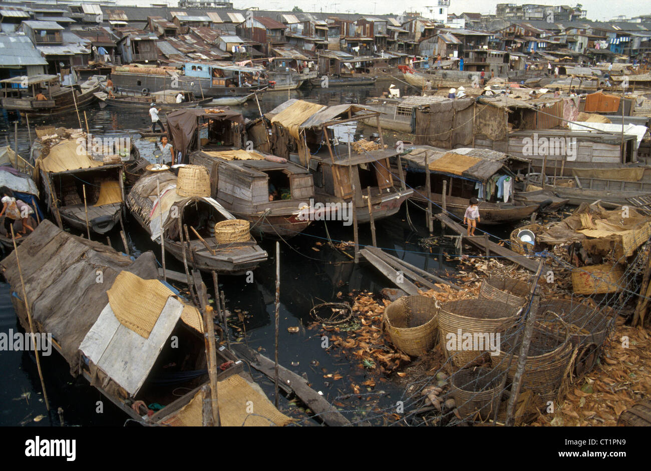 Outdoors shanty towns hires stock photography and images Alamy