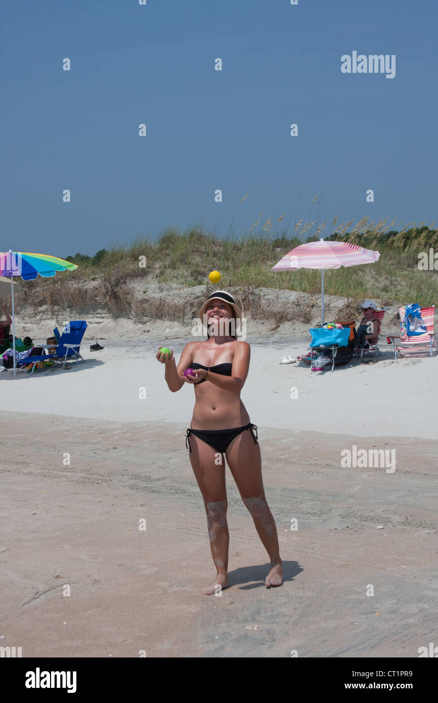 Professional Juggler On The Beach Stock Photo Alamy