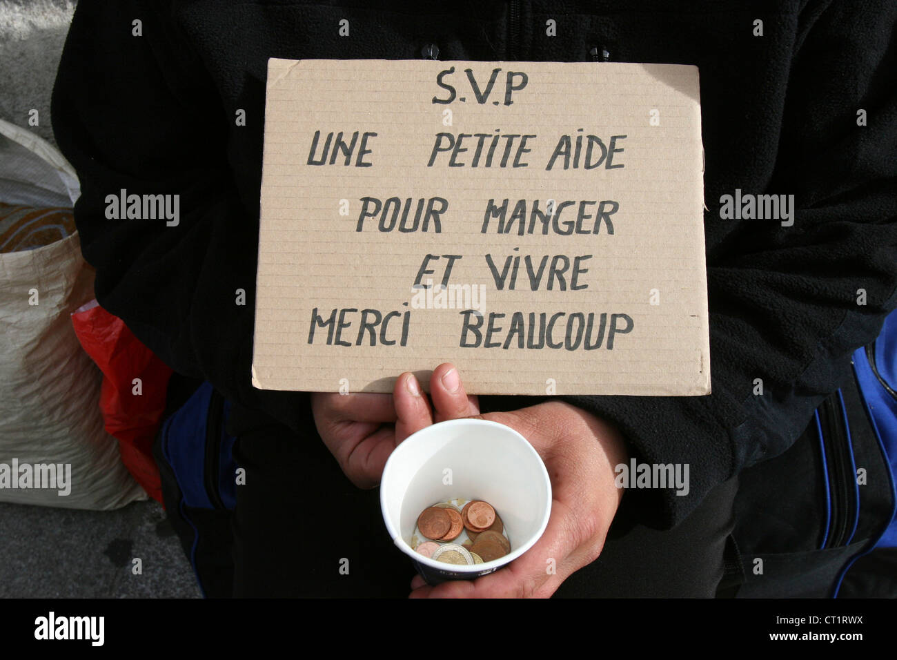 Close up of homeless sign hi-res stock photography and images - Alamy