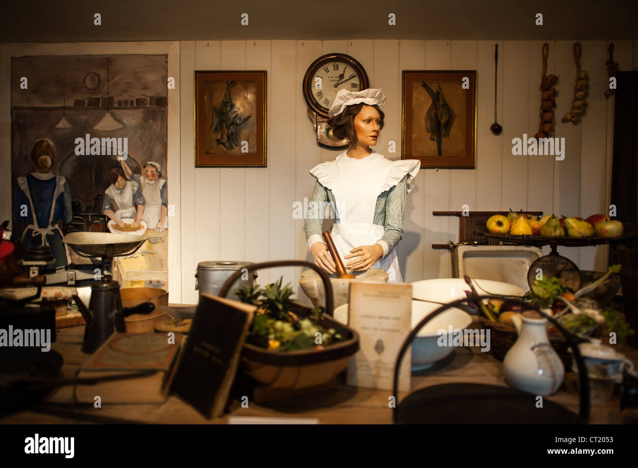 Victorian Kitchen Maid - Cook Preparing Food . in Authentic Victorian  Kitchen Editorial Stock Image - Image of theme, black: 71168909