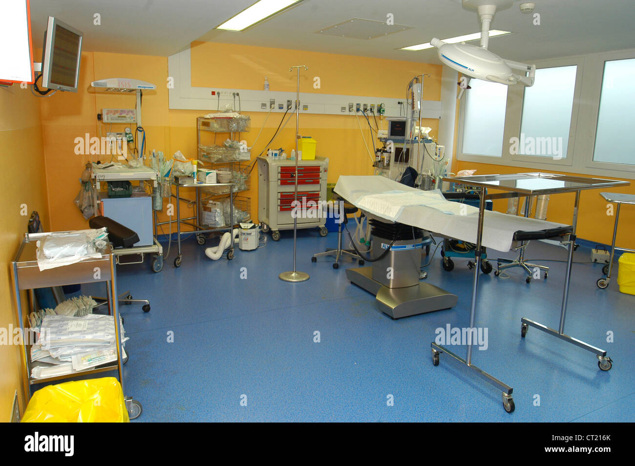 Obstetric instruments hi-res stock photography and images - Alamy