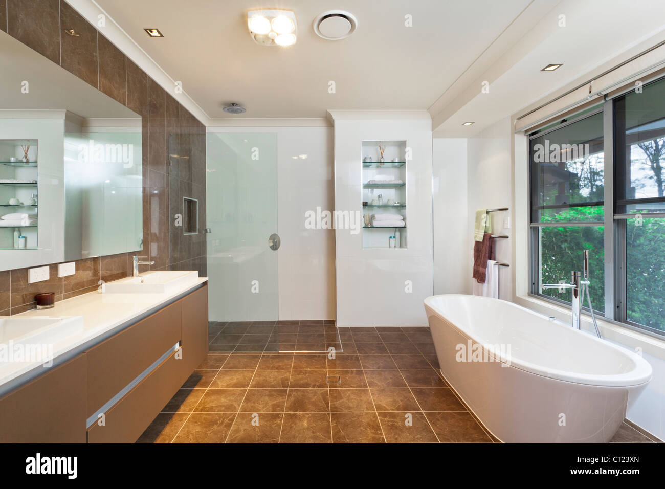 Modern bathroom in stylish Australian house Stock Photo Alamy