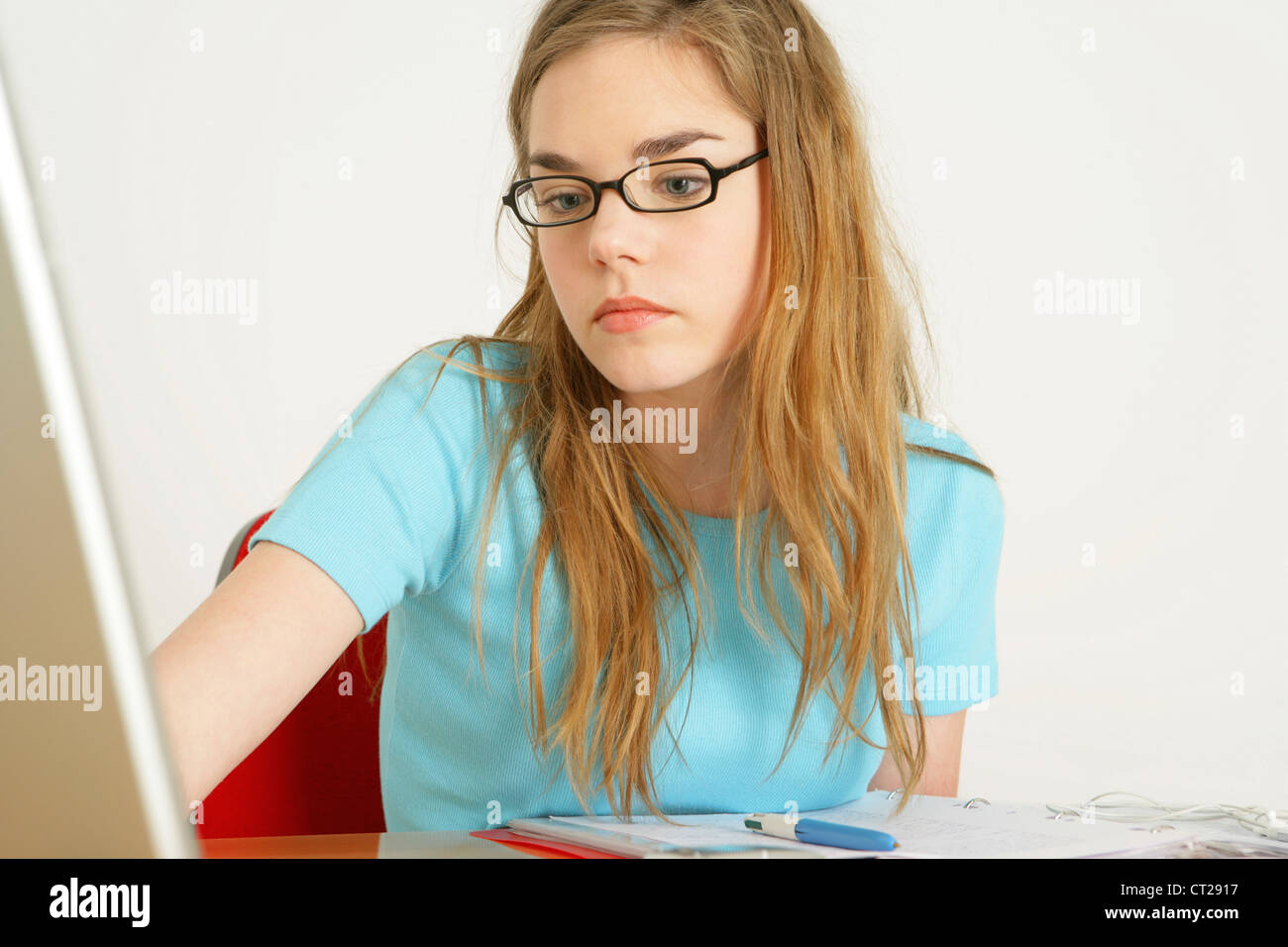 14 year old school girl hi-res stock photography and images - Alamy