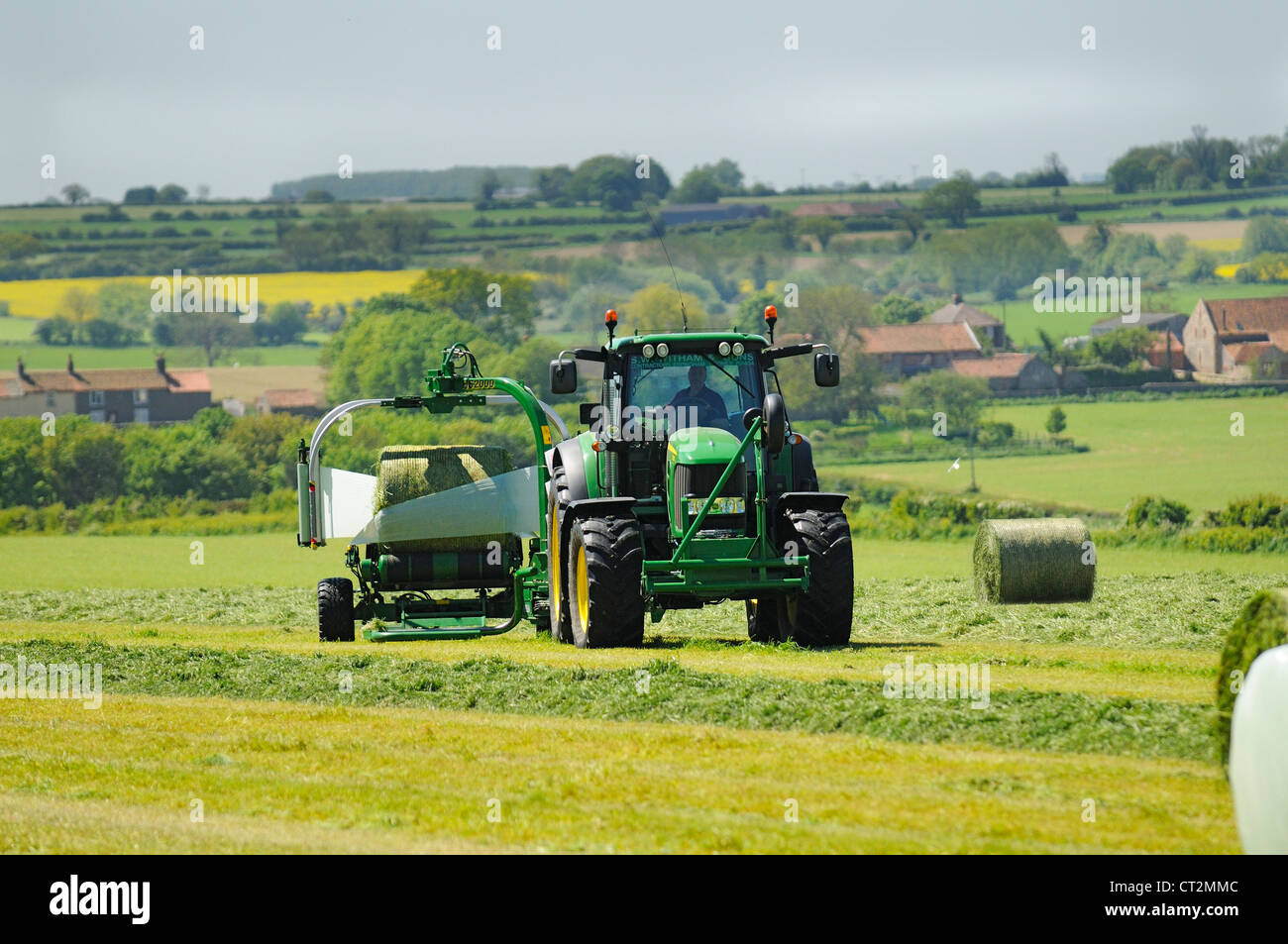 Mechanized haylage harvesting, tractor with appliance for wrapping