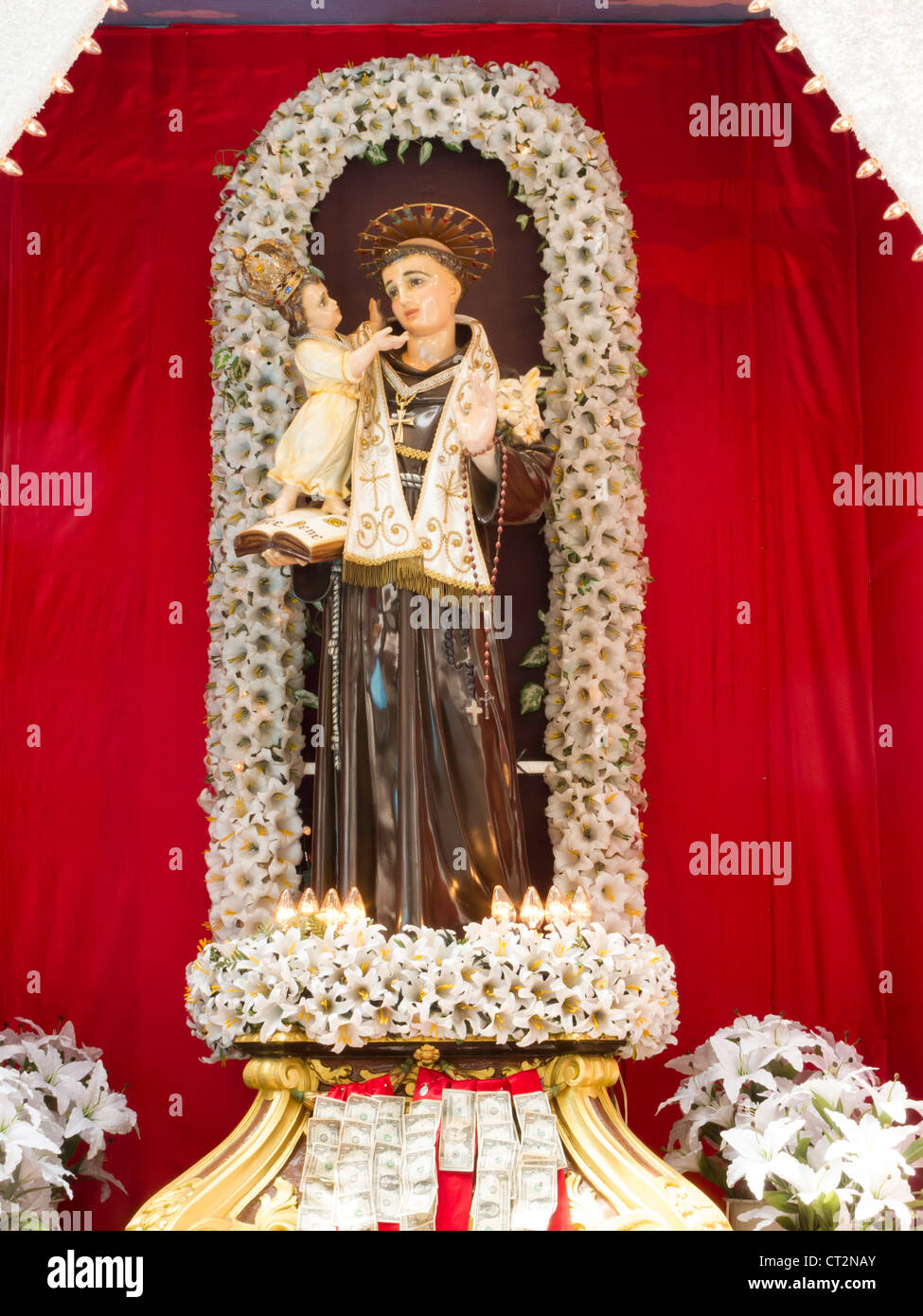 St Anthony statue, Little Italy, NYC Stock Photo Alamy