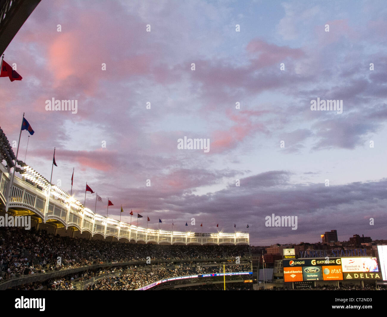 Yankee stadium flags hires stock photography and images Alamy
