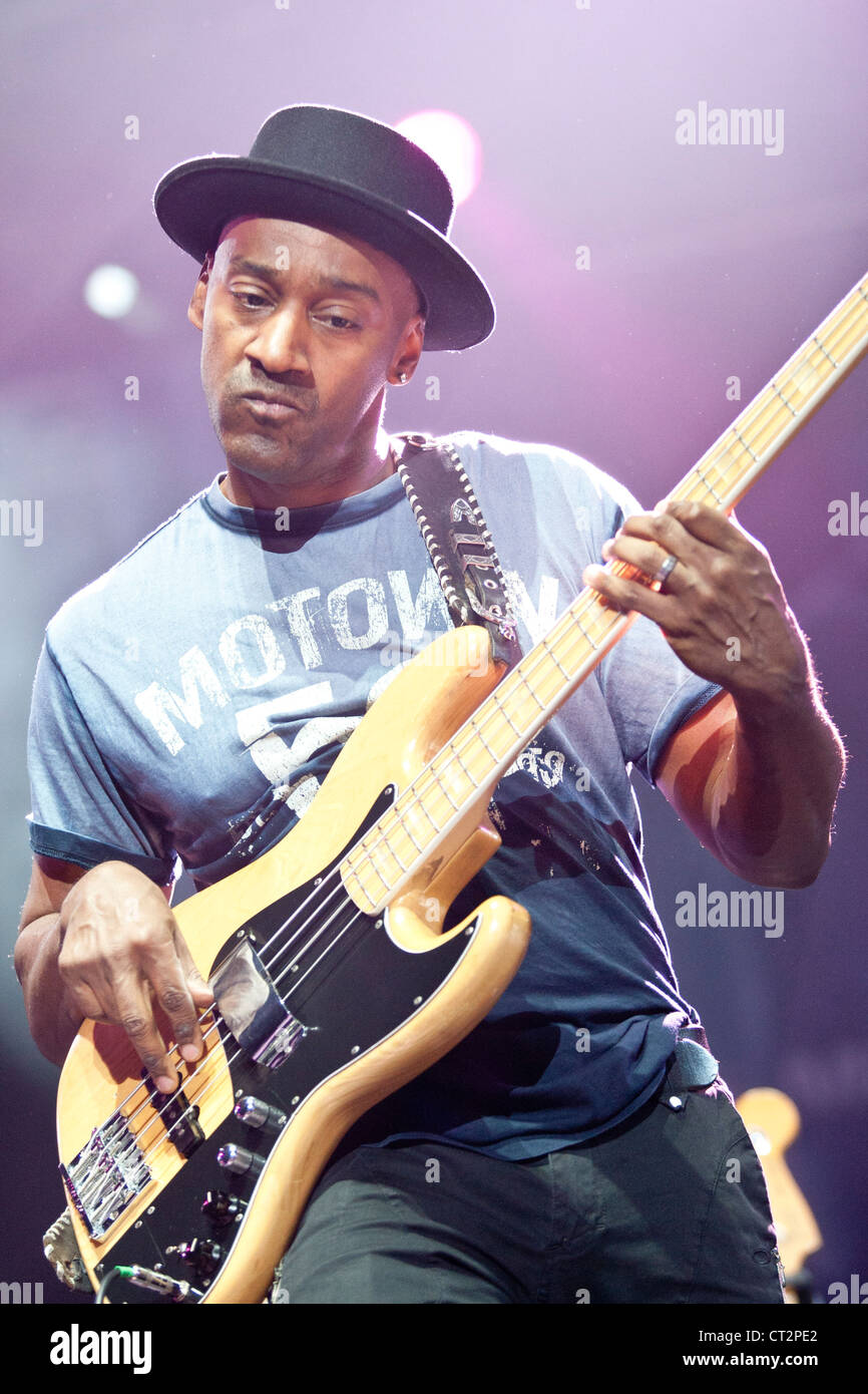 Marcus miller hi-res stock photography and images - Alamy