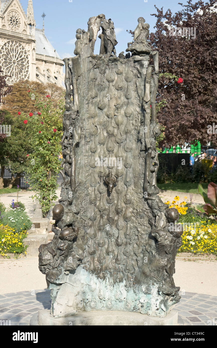 Fontaine Saint Julien le Pauvre, Square René Viviani, Quai de Stock ...