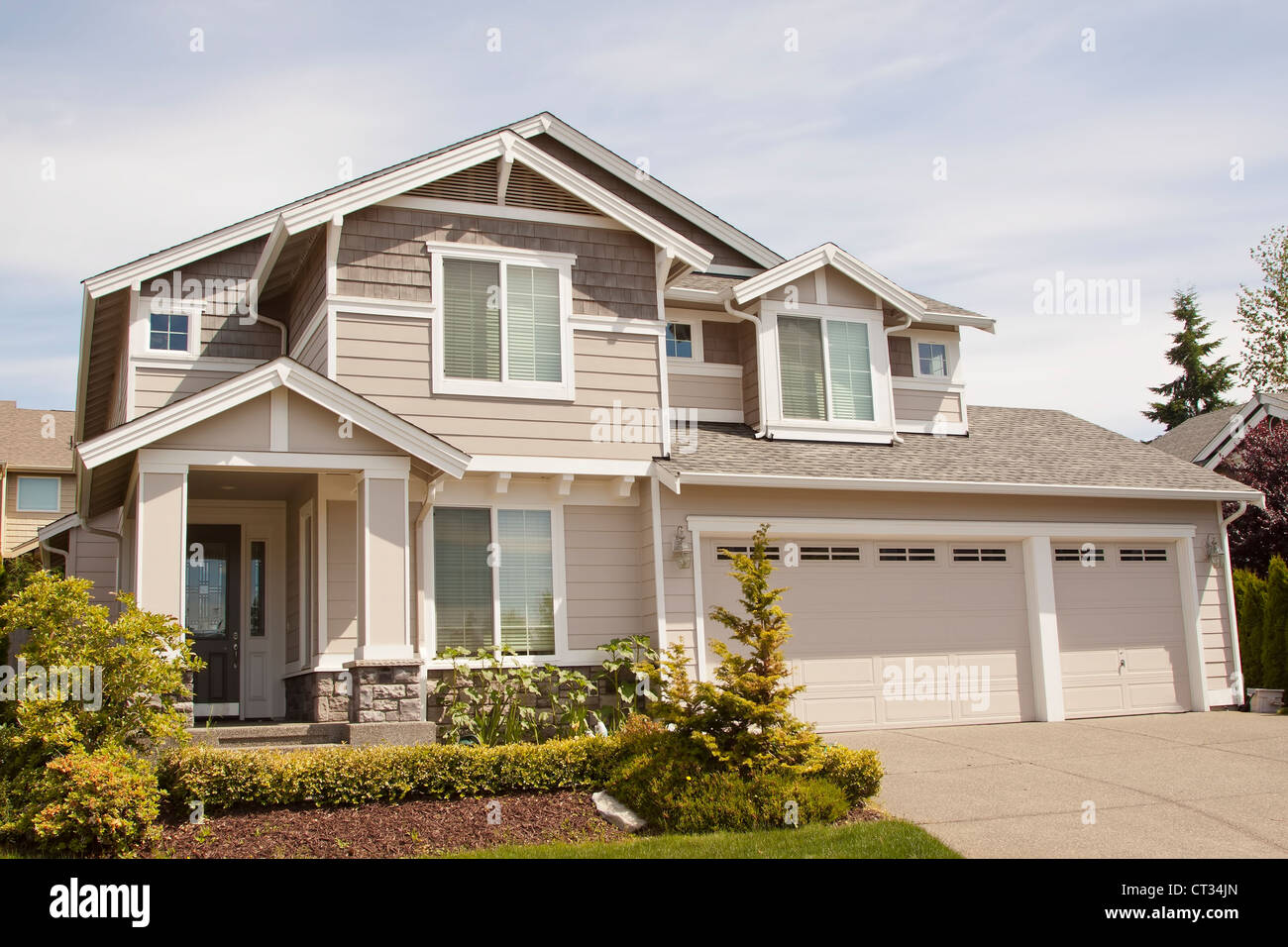 beautiful house with blue sky and lush landscape Stock Photo - Alamy