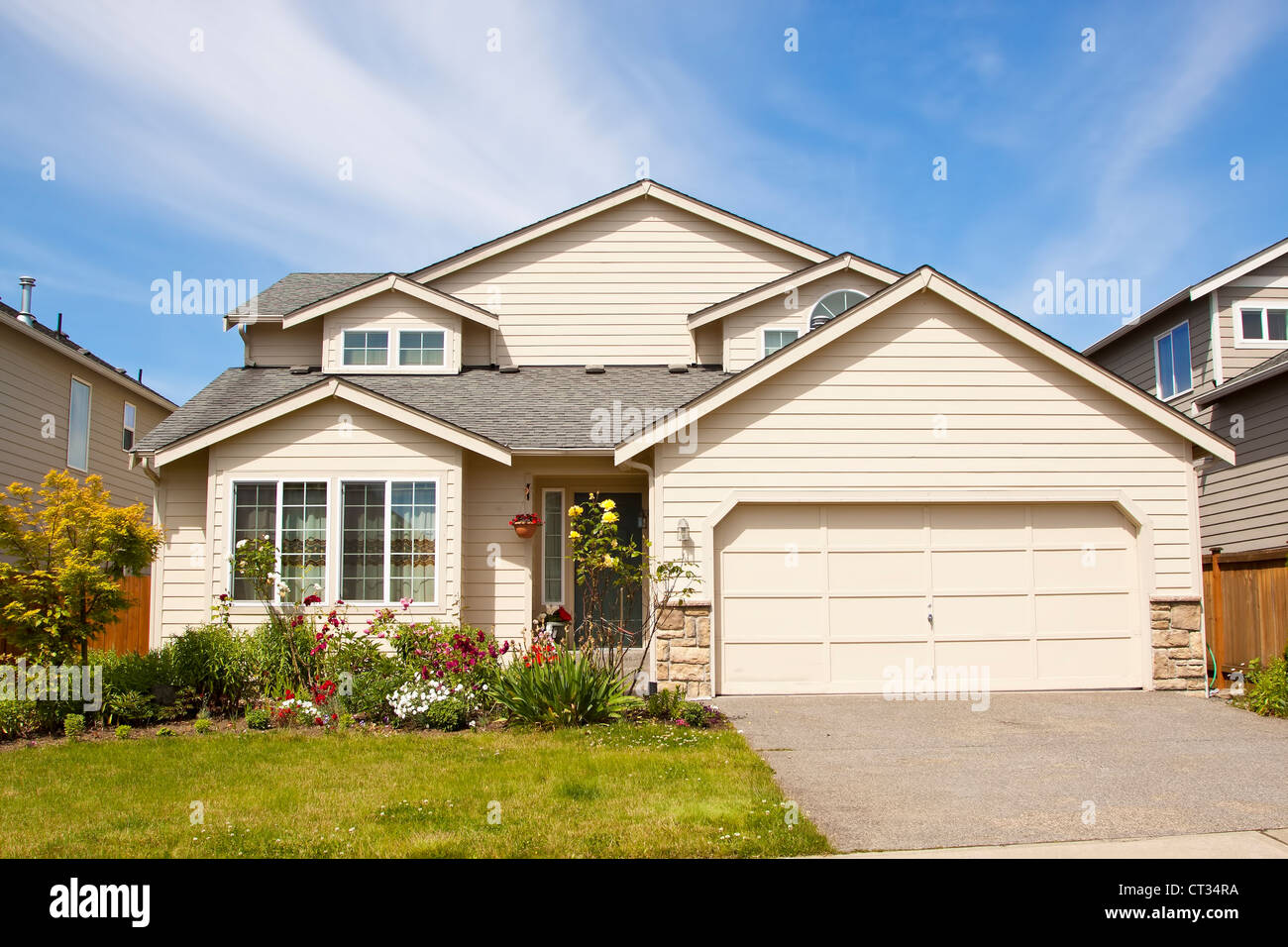 beautiful house with blue sky and lush landscape Stock Photo - Alamy