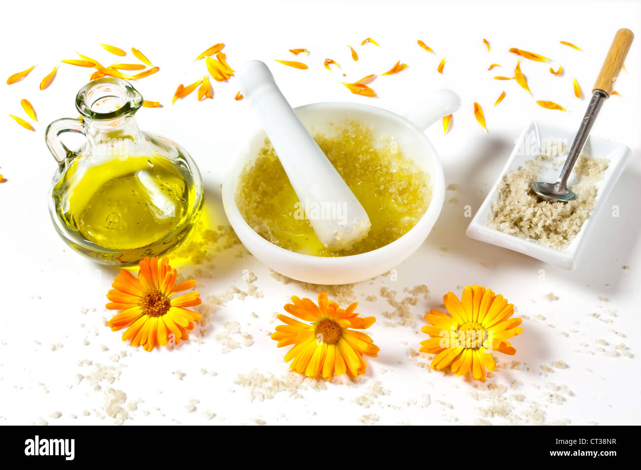 skin peeling ingredients sea salt and olive oil Stock Photo Alamy