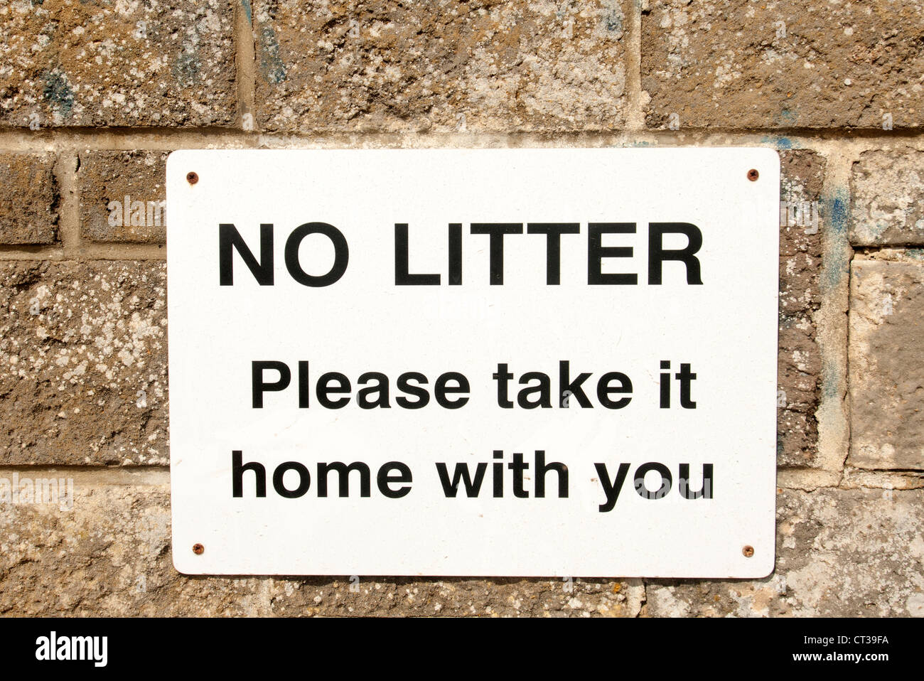 No Litter please take it home with you sign Stock Photo