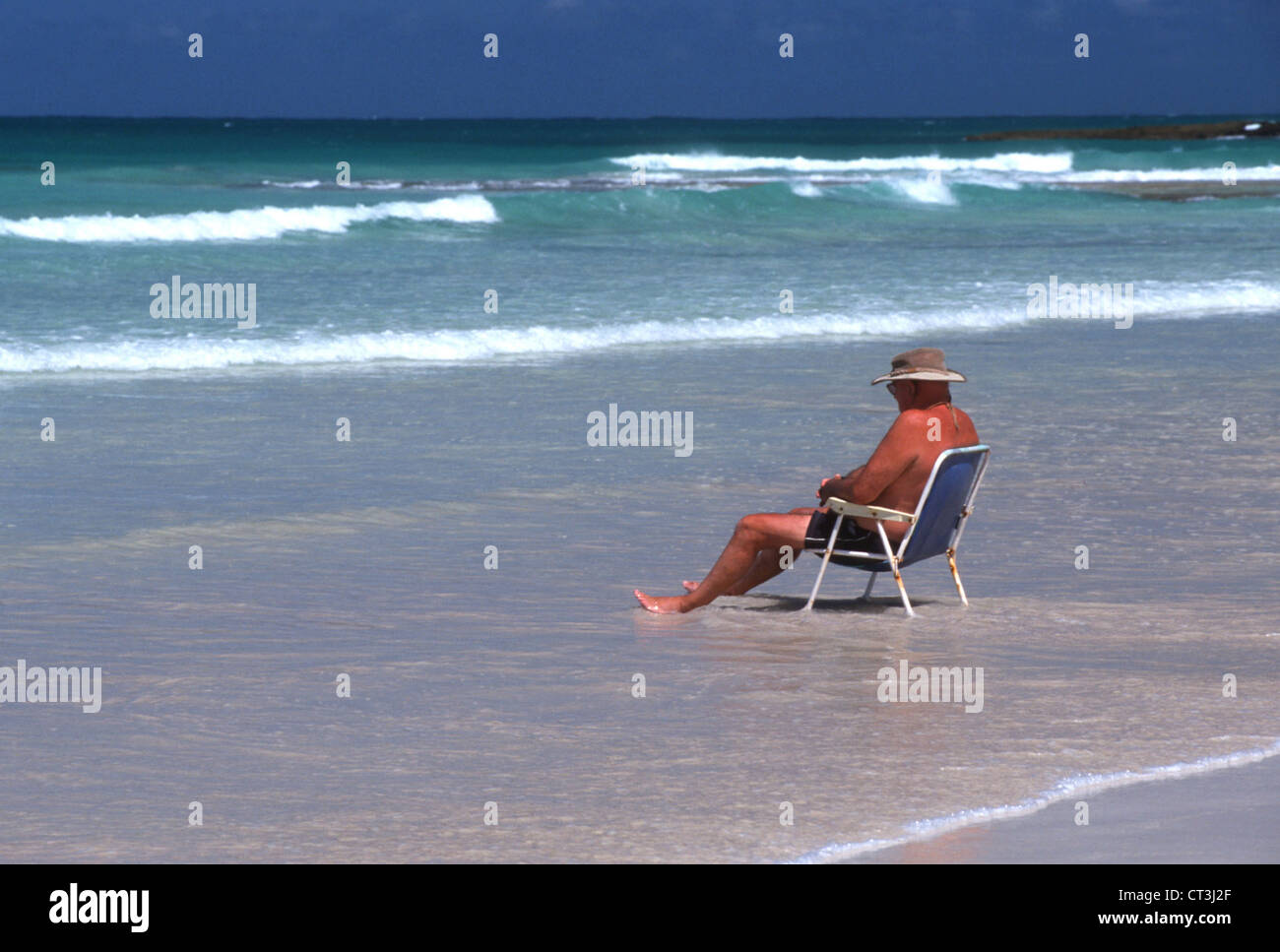 The old man and the sea hi-res stock photography and images - Alamy