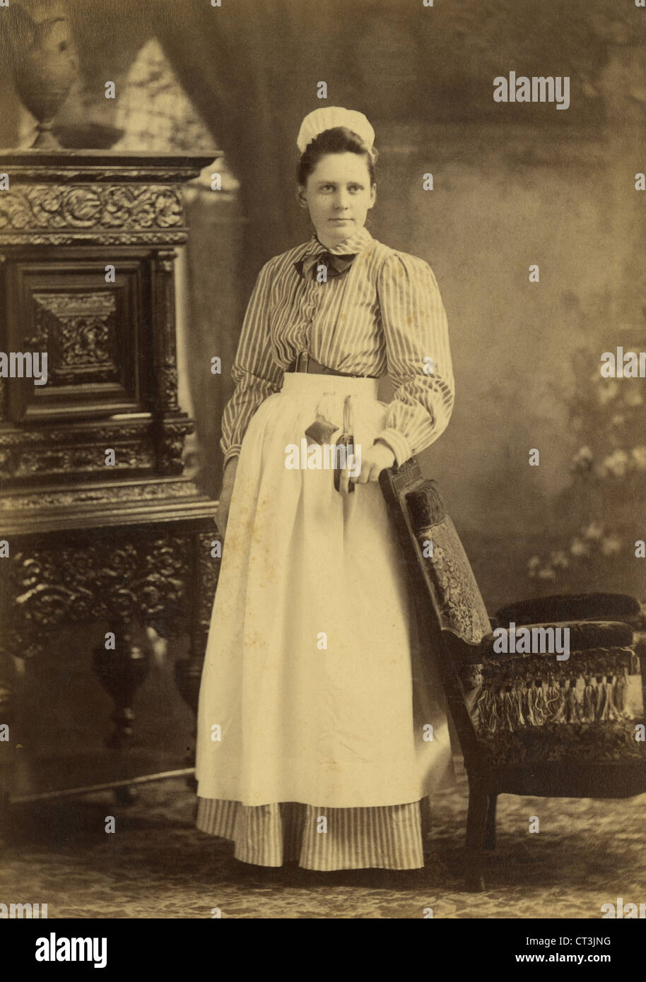 House maid uniform old hi-res stock photography and images - Alamy