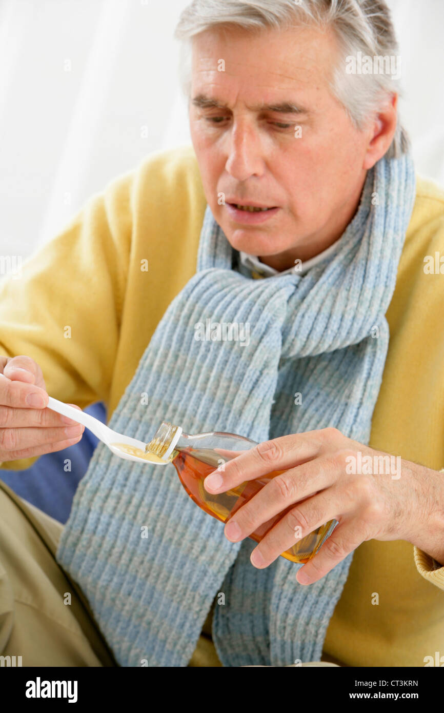 COUGHING TREATMENT ELDERLY PERS Stock Photo Alamy