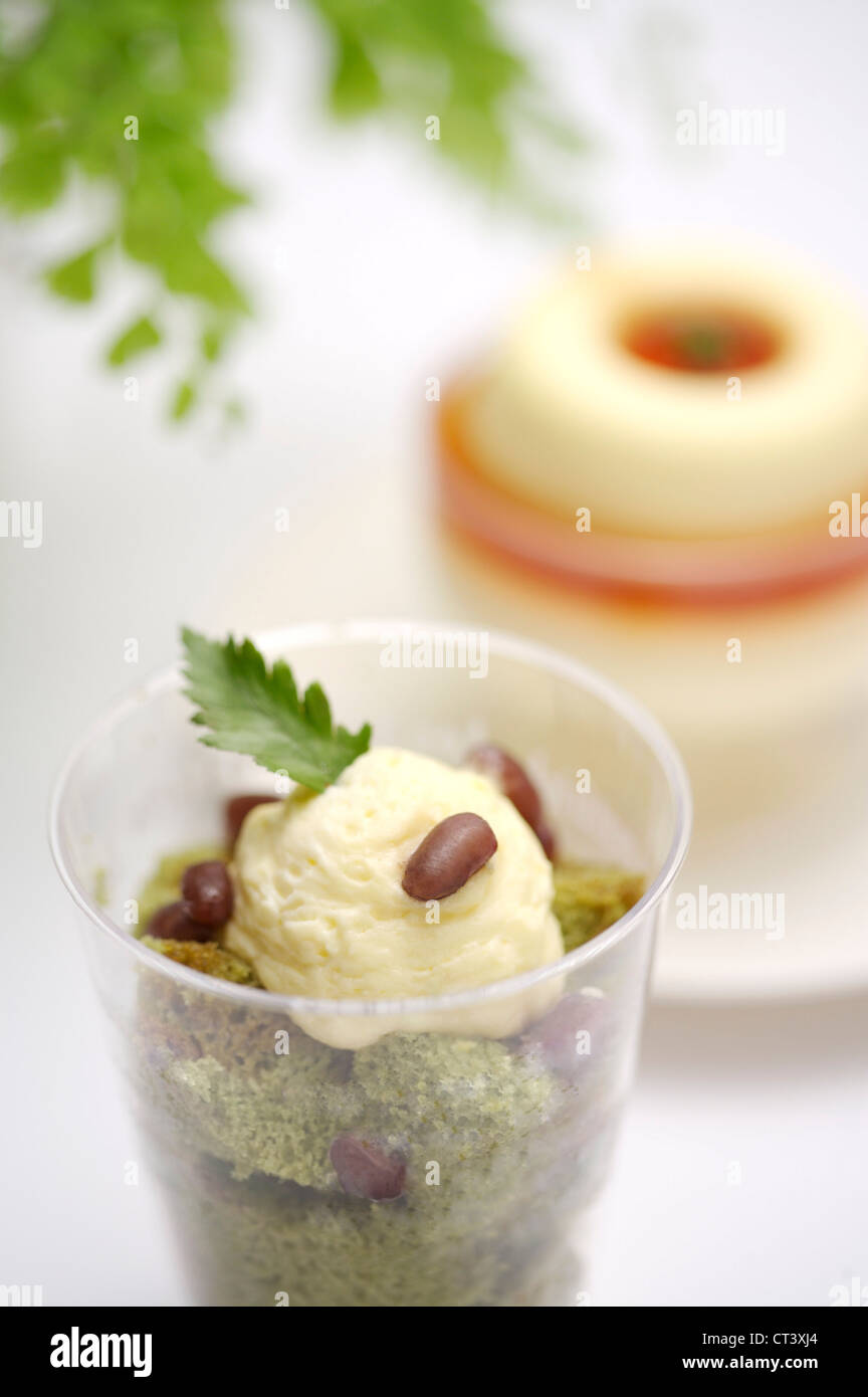 Tasty cake dessert tea hi-res stock photography and images - Alamy