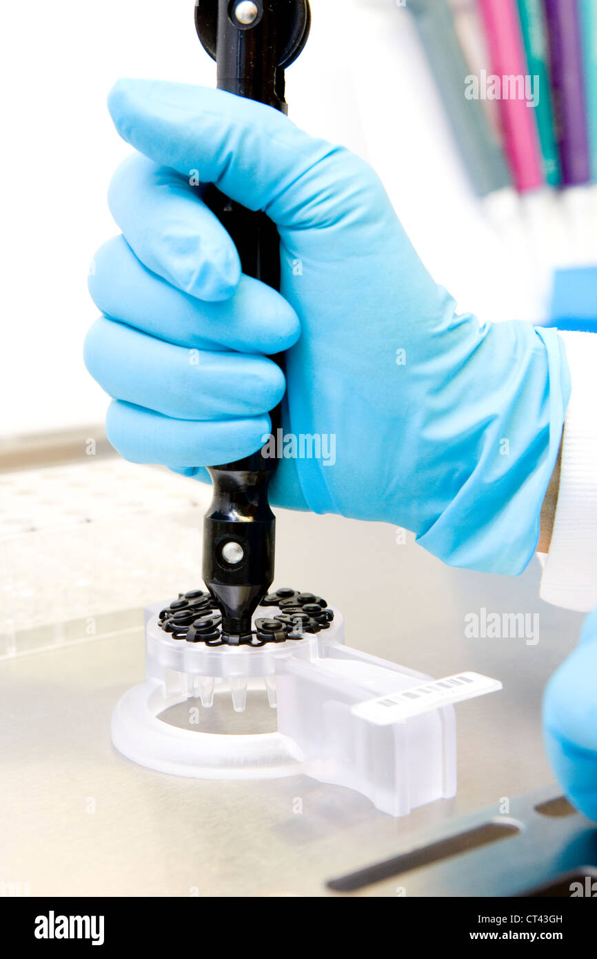 Pcr tubes hi-res stock photography and images - Alamy