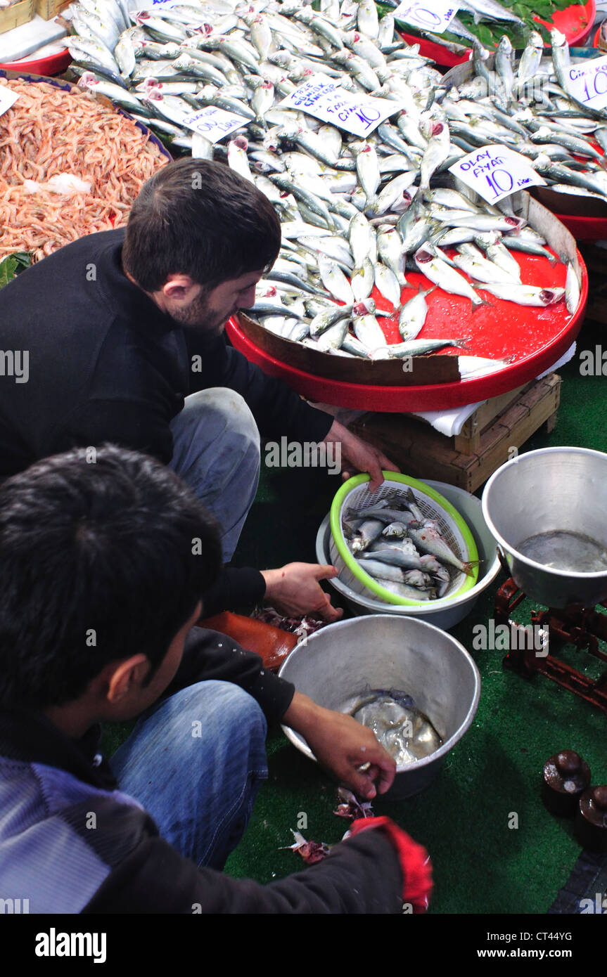 Turkey, Istanbul, Fish Market near Galata Bridge Stock Photo Alamy