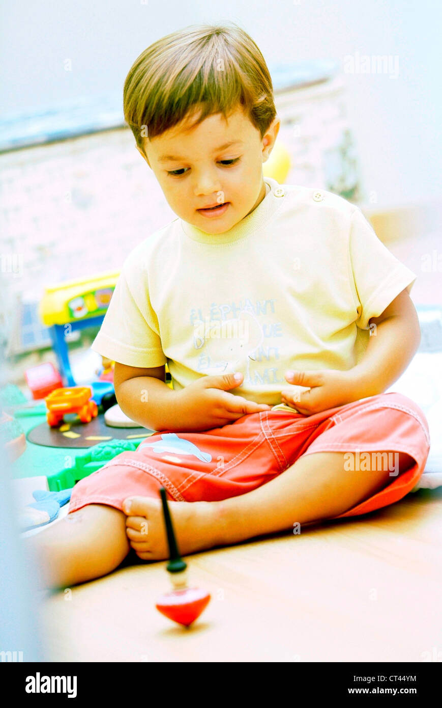 Children playing spinning tops hires stock photography and images Alamy