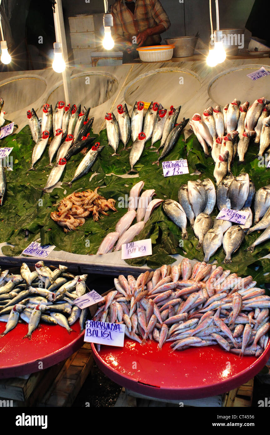 Turkey, Istanbul, Fish Market near Galata Bridge Stock Photo Alamy