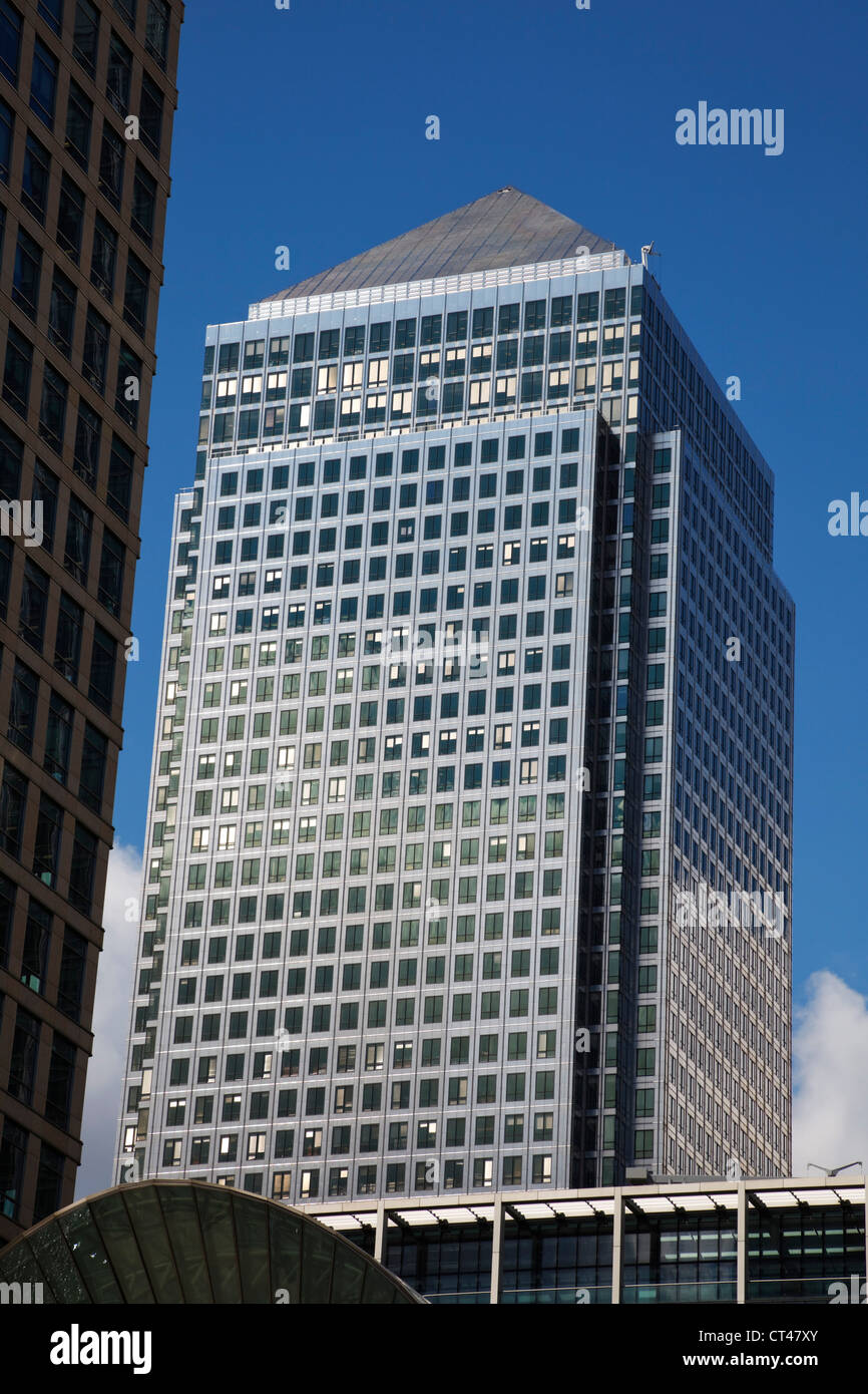 One Canada Square, Canary Wharf Stock Photo Alamy