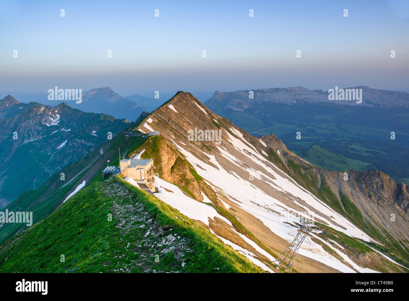 Panoramic view of mountain sunrise from Brienzer Rothorn, Berner ...