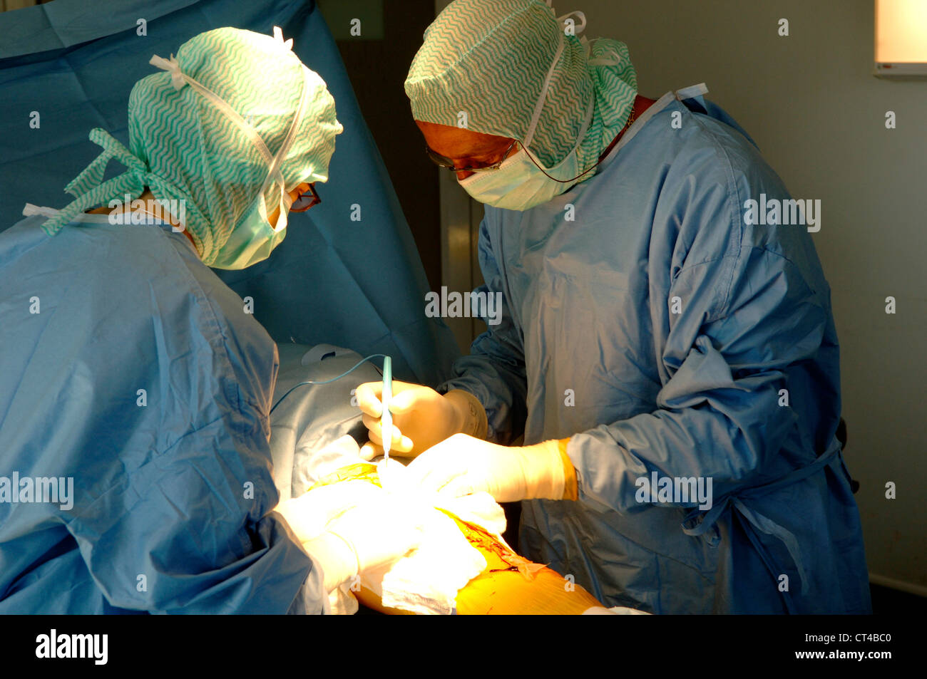 KNEE PROSTHESIS, SURGERY Stock Photo - Alamy